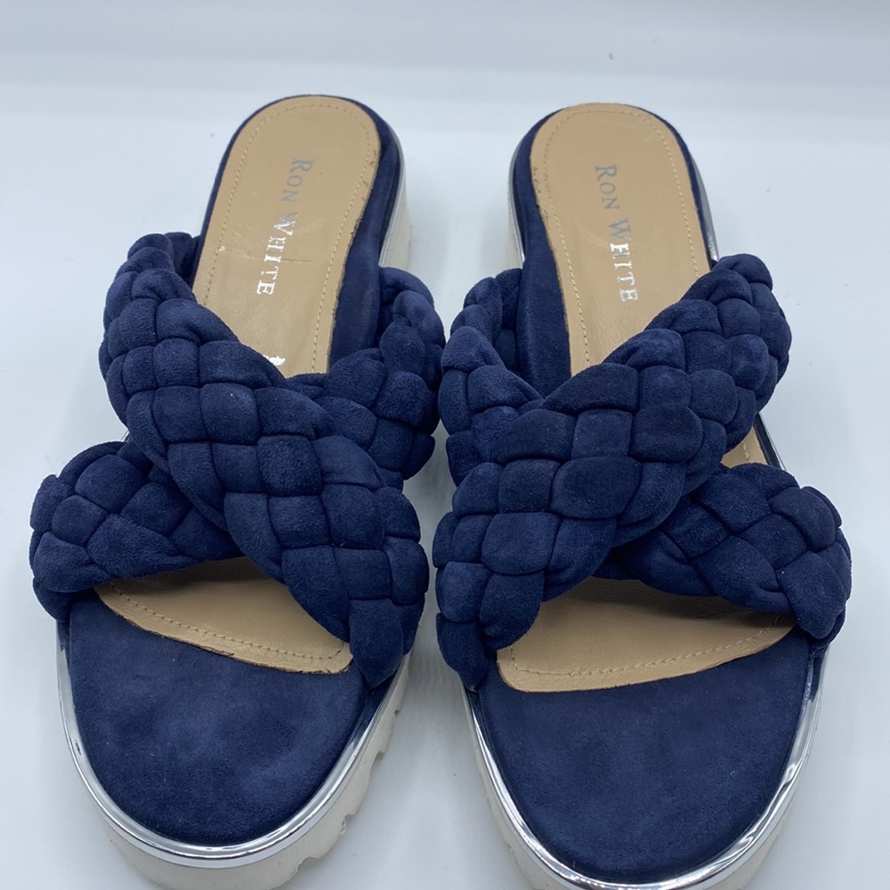 RON WHITE
Cerrin Womens Suede
Criss-cross Slide Size 7.5 US